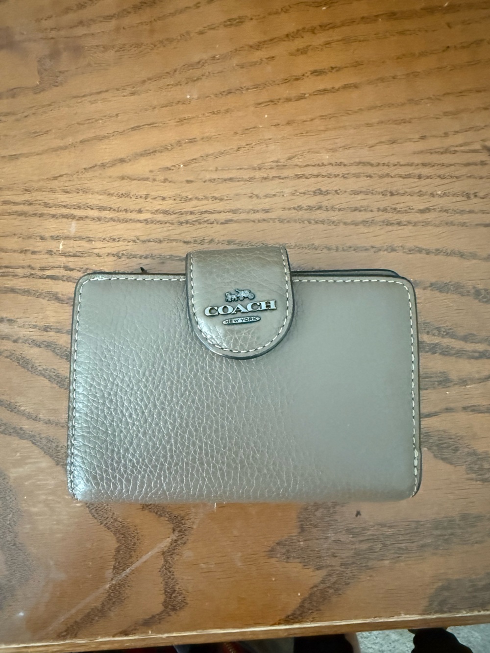 Coach Pebbled Leather Card Holder in Taupe Gray